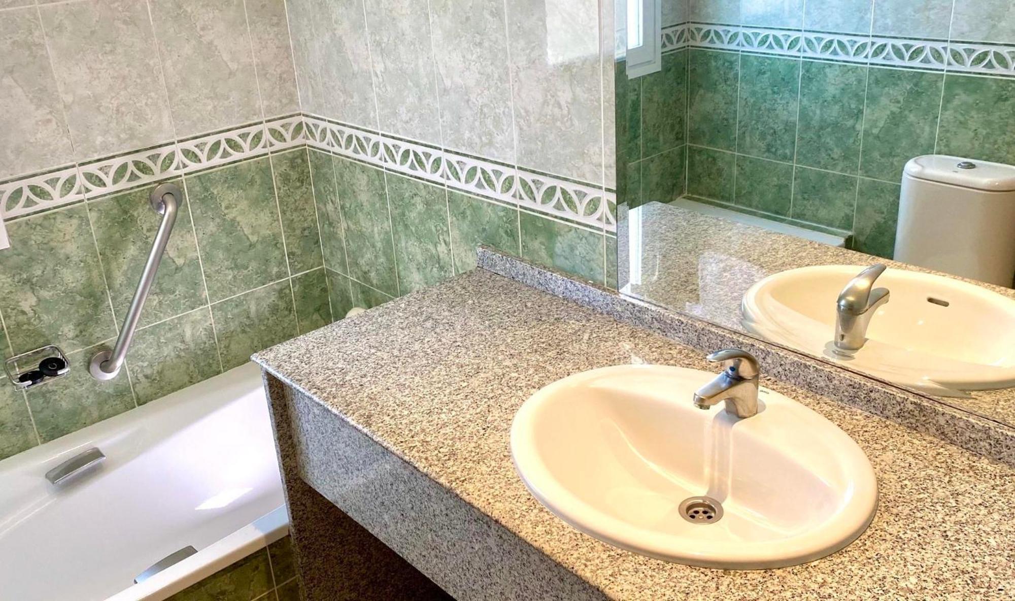 2 Bedroom Comfort With Airconditioning - Max 6 Guests Apartamento Benidorm